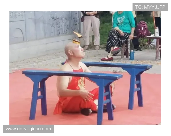 永嘉赛场木偶喷火绝技亮相，传统文化与篮球融合